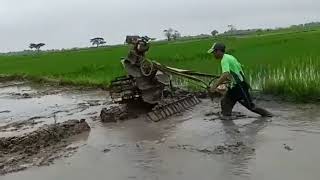 Hand Tractor Pagkukuliglig sa bukid part 3 [upl. by Ahsinaw]