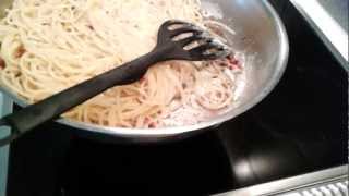 Spaghetti carbonara kochen  Spaghetti carbonara selber machen  Rezept [upl. by Jonati]