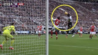 Alexander Isak CRAZY HEADER GOAL for Newcastle vs Arsenal [upl. by Anileuqcaj843]