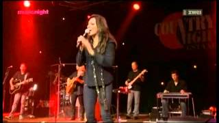 Martina McBride live  Pick me up on your way down [upl. by Agnesse2]