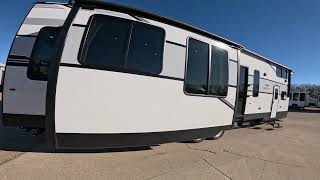 2025 JAYCO JAYFLIGHT BUNGALOW 40DLFT [upl. by Alane]