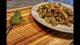 OVERHEERLIJKE Pasta kip amp Pesto maken [upl. by Tterraj]