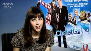 CHALET GIRL TRAILER ESPAÑOLmpg [upl. by Storfer]