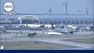 2 planes collide on taxiway at Atlanta airport [upl. by Bough694]