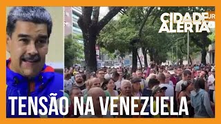 Manifestantes vão às ruas de Caracas na Venezuela após a proclamação da vitória de Nicolás Maduro [upl. by Dimah]