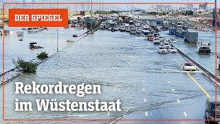 Unwetter in den Vereinigten Arabischen Emiraten Flughafen unter Wasser  DER SPIEGEL [upl. by Ymas101]