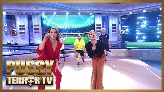 Emotionsgeladenes FußballMedley mit Jeannine Michaelsen  PussyTerror TV [upl. by Adnelg601]