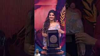 Sreeleela Awarded 🥳behindwoodsgoldiconaward sreeleelakurchimadathapetti gunturkaaram maheshbabu [upl. by Emmalynne]