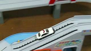 Tomica トミカワールド 高速道路にぎやかドライブ [upl. by Yankee]