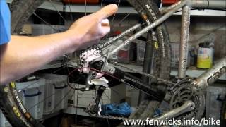 How to use Fenwicks Foaming Chain Cleaner and Chain Cleaning Sponge [upl. by Noseimaj91]