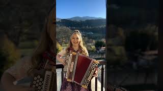 Busserl aus Tirol 😘 steirischeharmonika harmonika musik oktoberfest ziach tirol volksmusik [upl. by Knipe84]