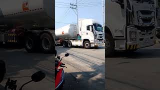 J05 ISUZU trailer tunker truck spotted Flammable highlights ytshort PapaJohnyA [upl. by Dawaj]