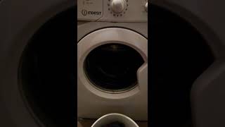 Indesit Washing machine spinning very fast until slowing right down [upl. by Anirroc]