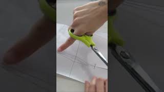 2° parte corte para busto grande Tutorial completo en mi canal de You Tube patronaje [upl. by Yahsan323]