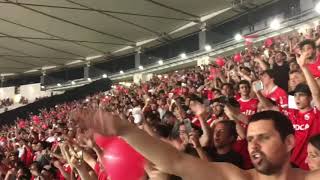 Rojo yo te persigo  El recibimiento de Independiente campeón en el Maracaná [upl. by Ayotahs]