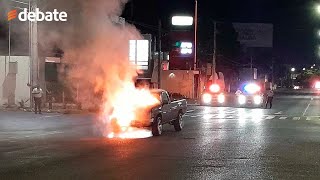 🔴Se quema una camioneta en el sector Bugambilias en Culiacán [upl. by Sabian]