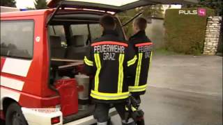 PULS 4 Reportage quot122 Einsatz für die Feuerwehrquot [upl. by Kape928]