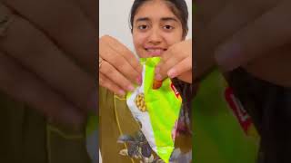 Green lays wo bhi salt aur vinegar flavour maishorts youtubeshorts yshorts foodreview layschips [upl. by Amaras349]