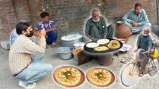 70 Rs UNIQUE BREAKFAST  DESI STREET FOOD SAAG PARATHA NASHTA IN LAHORE [upl. by Onig347]