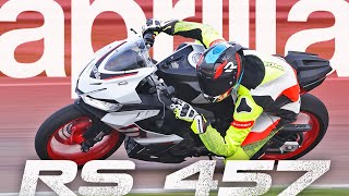 Aprilia RS 457  Prueba en circuito [upl. by Ydak]