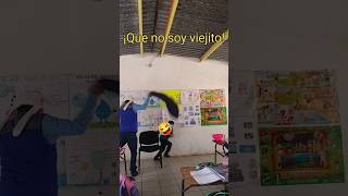 El Truco Más Divertido 😜 Maestro y Alumno Sorprenden a Todos 😃 humor clasesdivertidas escuela [upl. by Ahtoelc412]