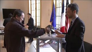 Francia election day cittadini doltremare già al voto [upl. by Aneahs]