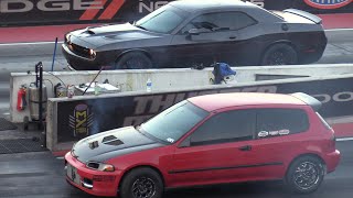 Honda Civic vs Hellcat  drag racing [upl. by Ahsinehs]