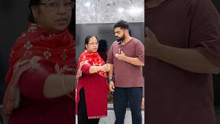 Gaurav k haath say mummy nai apple kyu chin liya shorts youtubeshorts gauravaroravlogs [upl. by Baten]