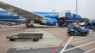 Review Vietnam Airlines Intercontinental flight Economy MELSGN Airbus A330 [upl. by Werdnael653]