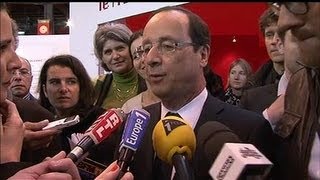 Hollande se compare à Sisyphe au Salon du livre [upl. by Damek]