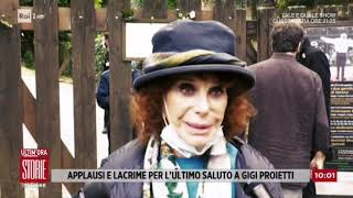 Applausi e lacrime per lultimo saluto a Gigi Proietti  Storie Italiane 06112020 [upl. by Devitt69]