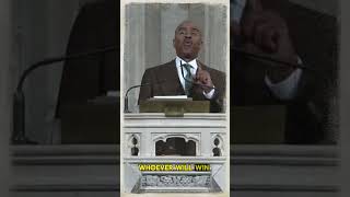 Watch as Gino Jennings Publicly Addresses TD Jakes [upl. by Jorry]