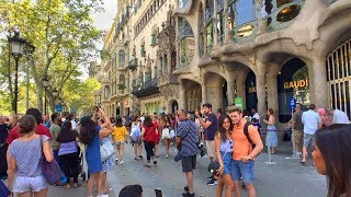 Walking Barcelonaâ€™s Passeig de GrÃ cia and Rambla de Catalunya [upl. by Hasty]