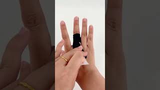 Kinesiology tape can relax soft tissue and prevent middle finger tenosynovitis [upl. by Greggory]