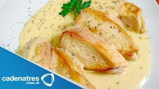 Receta para preparar pollo con crema de mostaza sobre berros Receta de pollo en crema [upl. by Latimore259]