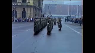 Großer Wachaufzug der Nationale Volksarmee 1987 [upl. by Tray760]