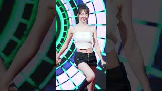 WOOAH ROLLERCOASTER NANA FANCAM 1 102024 wooah WOOOAHNANA kpopfancam [upl. by Yarised]