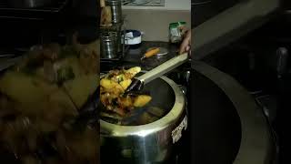 Aloo bagan ki simple sabji homemadecooking healthyrecipes [upl. by Veno]