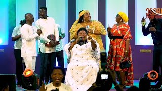 Cash Sprayed On Mama Gifty Donkor EdwardAkwasiBoateng Osore Kyenkyerenkye Wow [upl. by Leo]