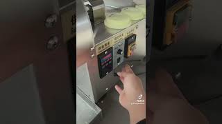 Dough divider and rounder machine doughdivider doughcutter [upl. by Nilat221]