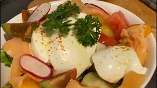 Recette Rapide et simple Salade Mozzarella Et Saumon Fumé [upl. by Gayl]