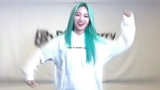 gowon doing her lil dancey dance  LOONA gowon dance compilation [upl. by Rentsch]