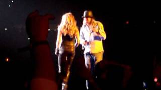 Sheryl Crow amp Kid Rock Ford Field 1152011 40th birthday bash  All Right Now [upl. by Eldon826]