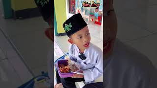 AZKA KETAHUAN TIAN SAAT MAKAN DI DALAM KELAS😅🙈🙏 trending comedy humorlucu funny shorts [upl. by Tnomal136]