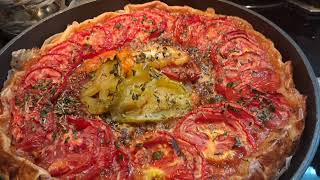 Comment faire une tarte fine à la tomate ancienne [upl. by Aicirtac]