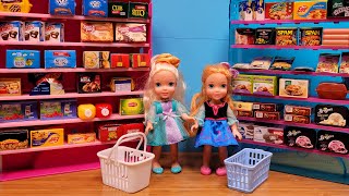 Color challenge  Elsa amp Anna toddlers  grocery store  shopping  Barbie [upl. by Orola117]