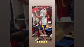 ¡Ambientazo en el vestidor de España 😂  Telemundo Deportes [upl. by Oleg281]