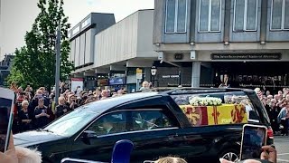 Queens coffin travels through Aberdeen  Queen Elizabeth II cortege passing through Aberdeen [upl. by Araeit69]