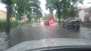 ORANIENBURG UNWETTER ÜBERFLUTUNG 2962017 1600 UHR STRASSE DER EINHEIT [upl. by Aynam32]