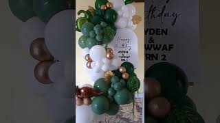 EASEL DISPLAY BALLOON GARLAND DECORATION BIRTHDAY  Thema  Dinosour [upl. by Navi]